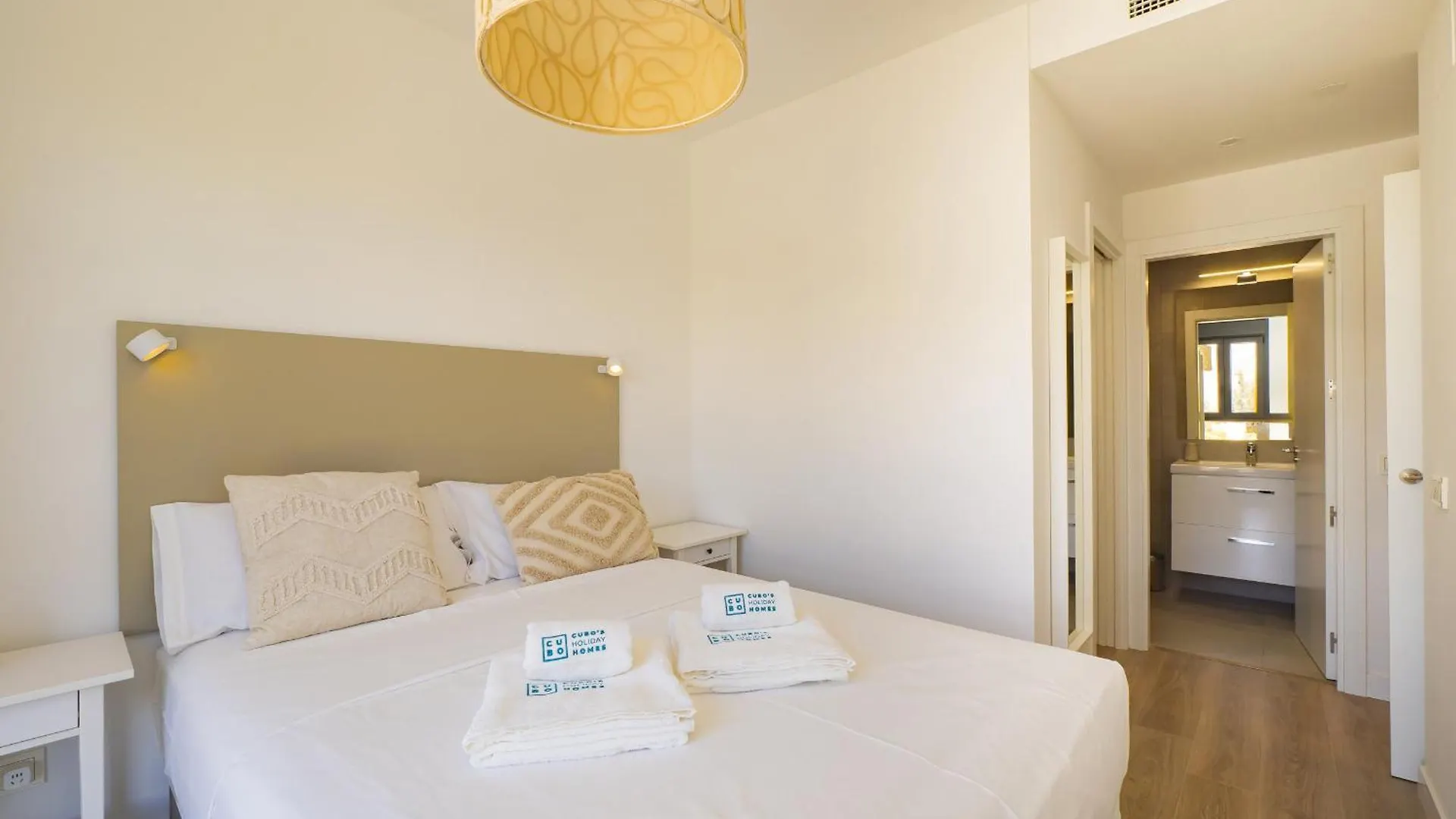 Cubo'S Urban Sky Malaga Apartment West View 5